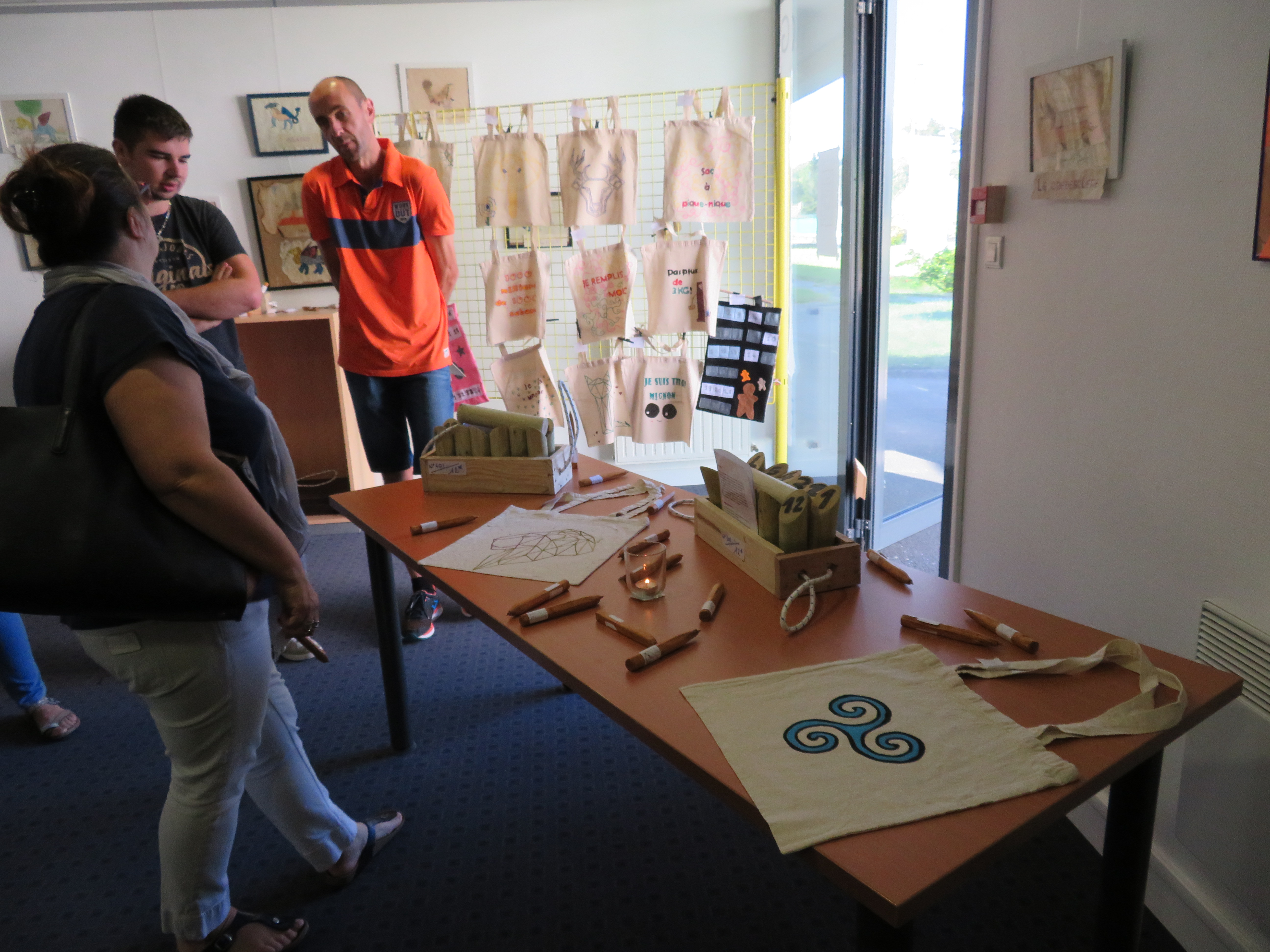 Format: JPEG Format: JPEG