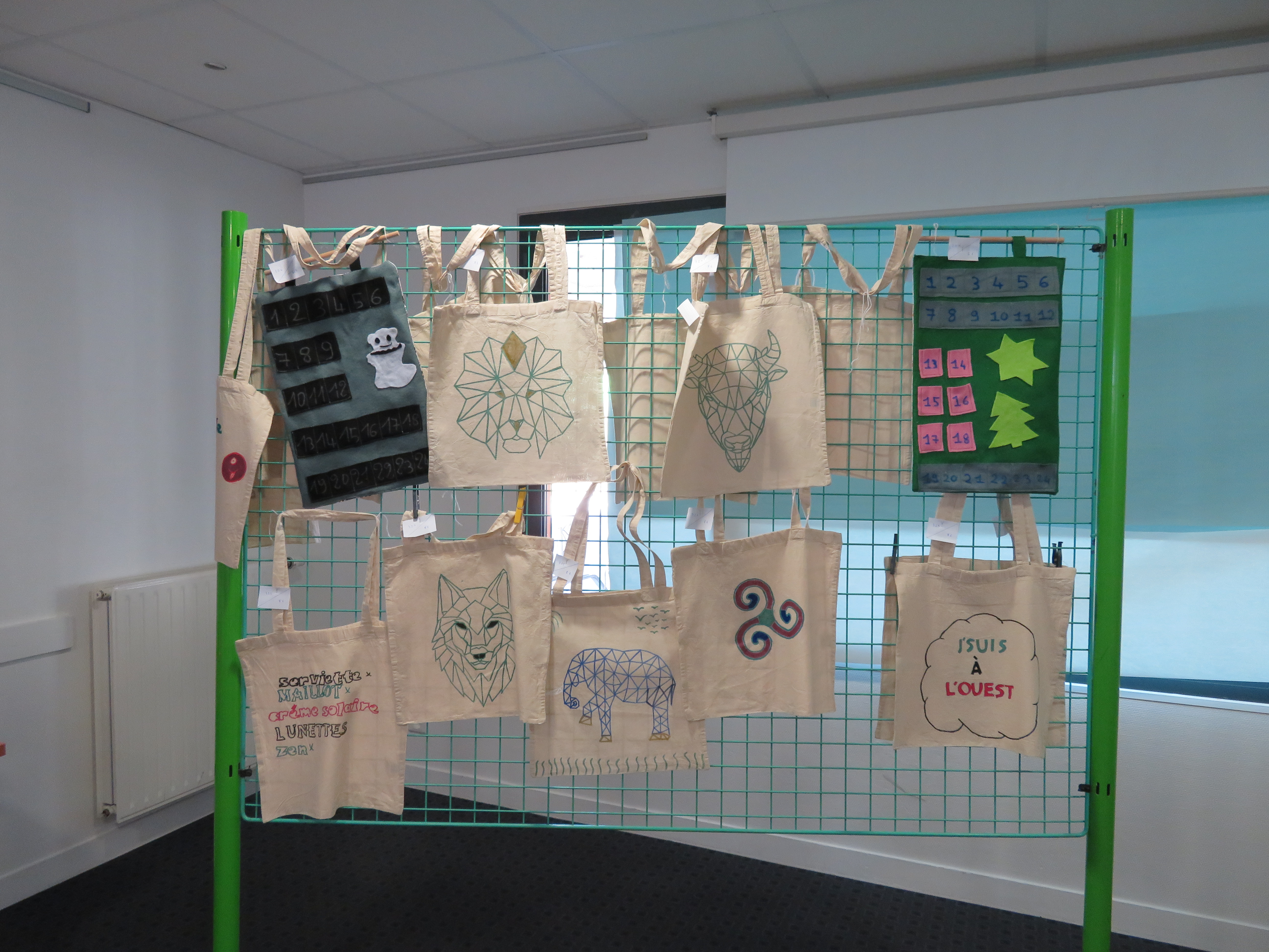 Format: JPEG Format: JPEG